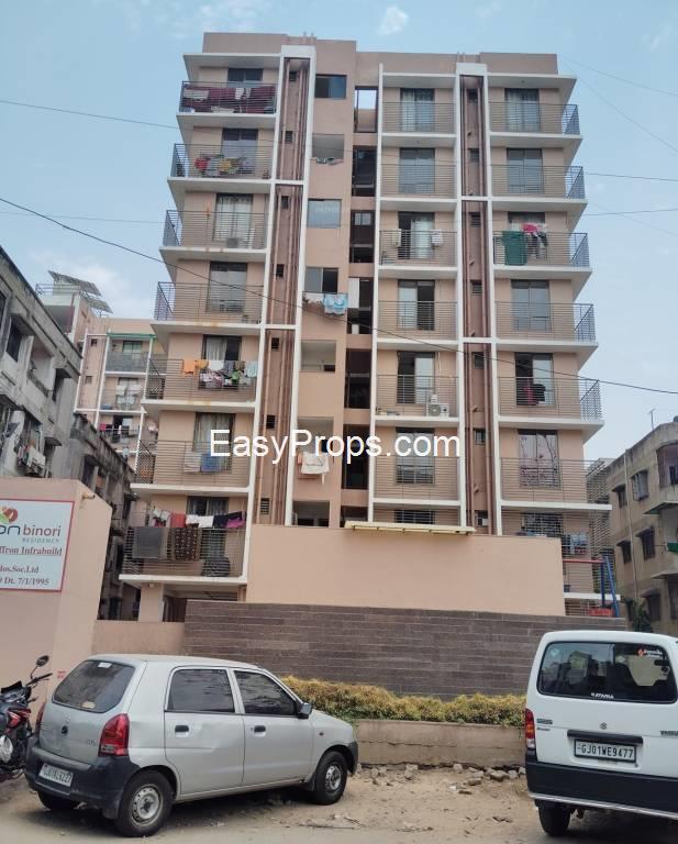 Saffron Binory Residency