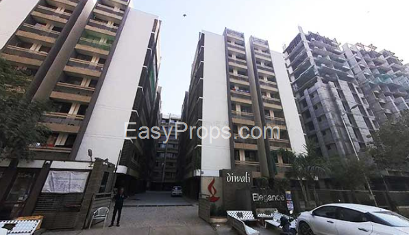 4 Bhk Flat on Sell
