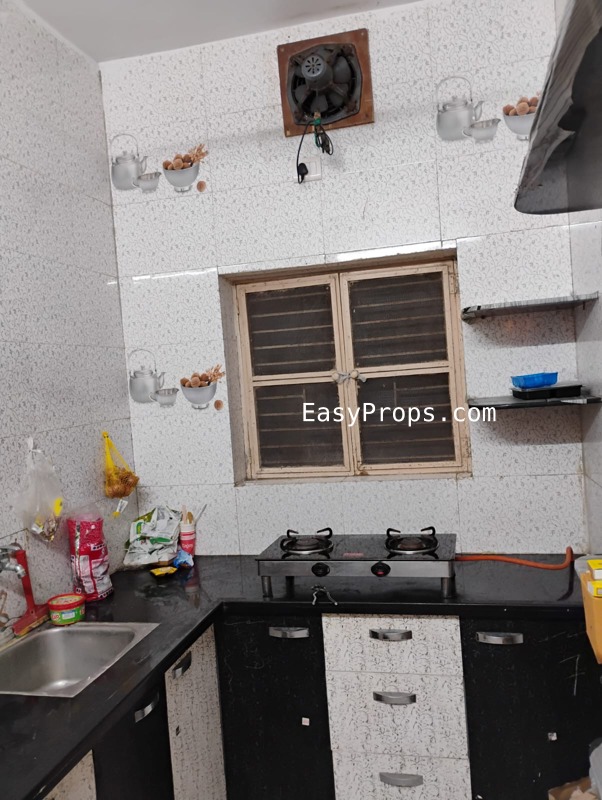 2 BHK flat at panjalapole, ambawadi for rent